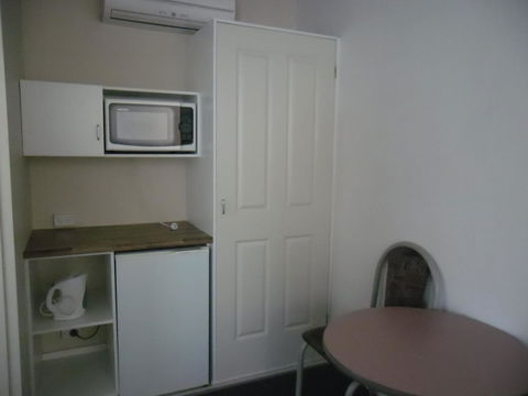 Ben Chifley Motor Inn - Accommodation Burleigh 37