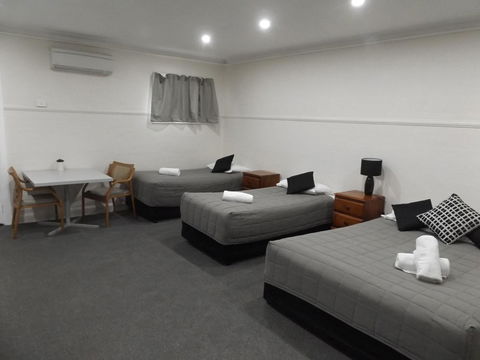 Ben Chifley Motor Inn - Accommodation Burleigh 5