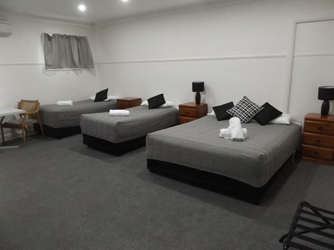 Ben Chifley Motor Inn - Accommodation Burleigh 1