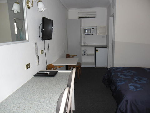 Ben Chifley Motor Inn - Accommodation Burleigh 31
