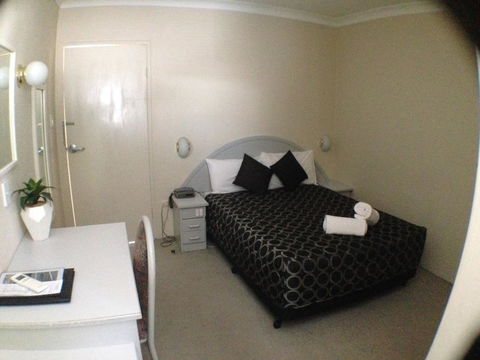 Ben Chifley Motor Inn - Accommodation Burleigh 30