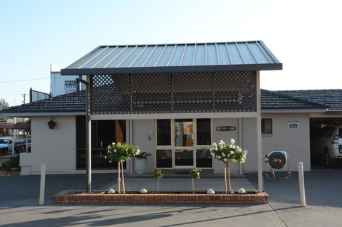 Ben Chifley Motor Inn - Accommodation Burleigh 26