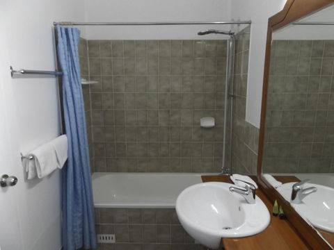 Ben Chifley Motor Inn - Accommodation Burleigh 11