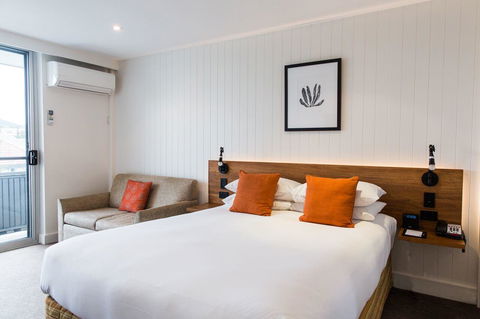 Hotel Nelson - Accommodation Burleigh 7