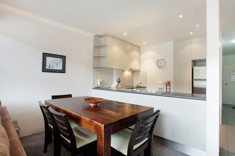 Lantern 1 Bedroom Balcony With Panoramic View - Accommodation Burleigh 8