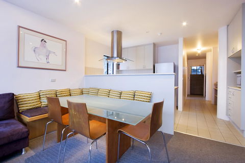 Lantern 1 Bedroom Balcony With Panoramic View - Accommodation Burleigh 13