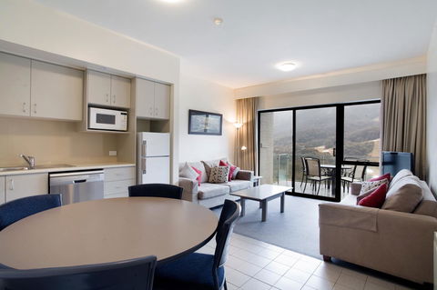 Lantern 1 Bedroom Balcony With Panoramic View - Accommodation Burleigh 18
