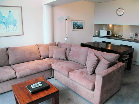 Lantern 1 Bedroom Balcony With Panoramic View - Accommodation Burleigh 20
