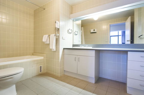 Lantern 1 Bedroom Balcony With Panoramic View - Accommodation Burleigh 12