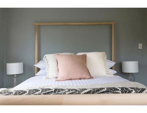 Beachside Getaway In Freshie W Parking - Accommodation Burleigh 11