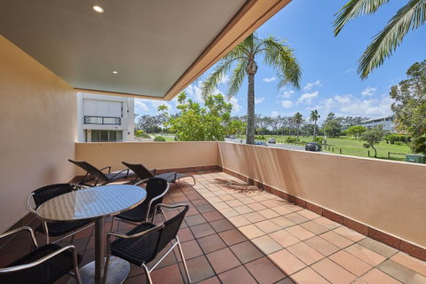 Waves Byron Bay - Accommodation Burleigh 31