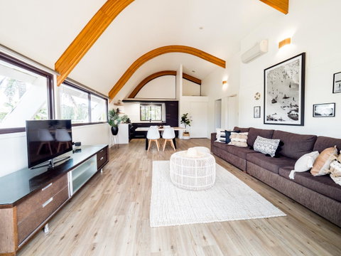 Waves Byron Bay - Accommodation Burleigh 8
