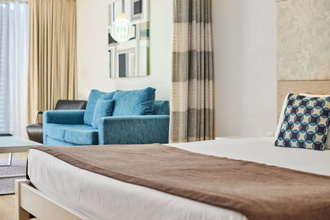 Waves Byron Bay - Accommodation Burleigh 36