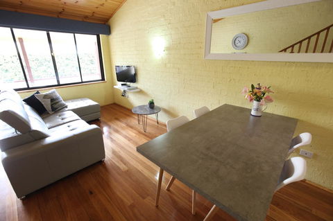 Great Escape Lofts - Accommodation Burleigh 24