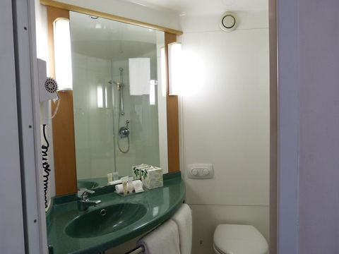 Ibis Thornleigh - Accommodation Burleigh 4