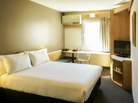 Ibis Thornleigh - Accommodation Burleigh 6