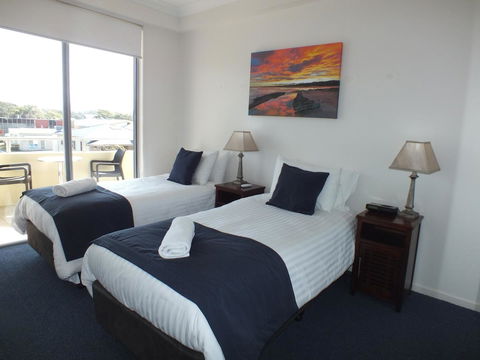 Pacific Marina Apartments - Accommodation Burleigh 42