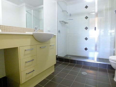 Pacific Marina Apartments - Accommodation Burleigh 7