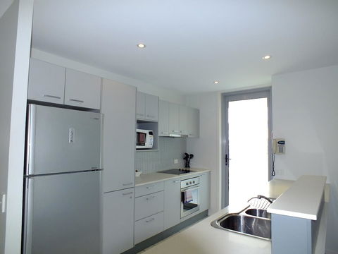 Pacific Marina Apartments - Accommodation Burleigh 11