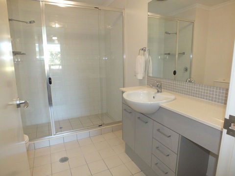 Pacific Marina Apartments - Accommodation Burleigh 28