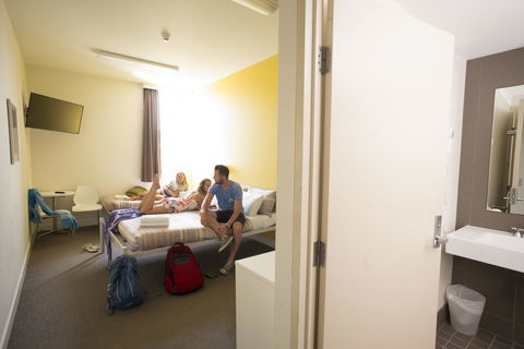 YHA Sydney Harbour - Accommodation Burleigh 4
