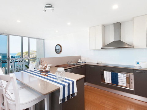 Blue View @ Fingal Bay - Accommodation Burleigh 3