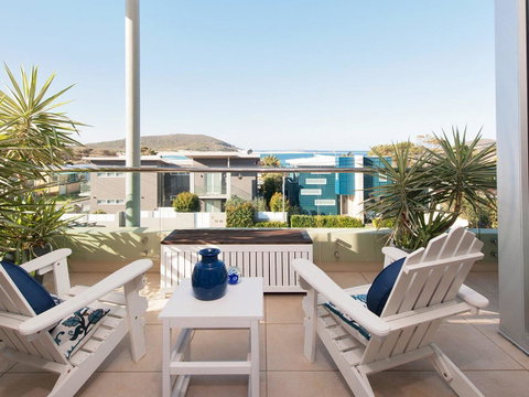 Blue View @ Fingal Bay - Accommodation Burleigh 6