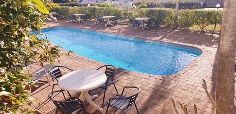 Marina Resort - Accommodation Burleigh 22
