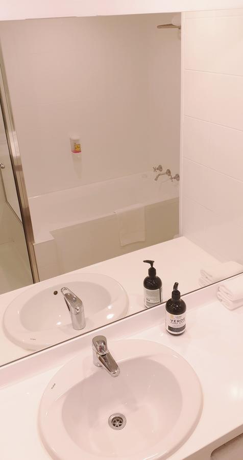 Marina Resort - Accommodation Burleigh 34
