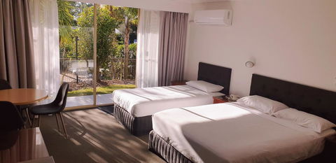 Marina Resort - Accommodation Burleigh 41