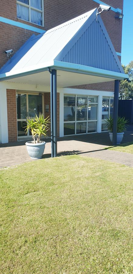 Marina Resort - Accommodation Burleigh 24