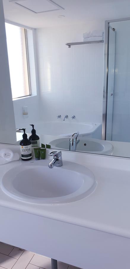 Marina Resort - Accommodation Burleigh 44