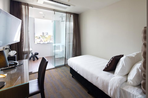 57Hotel - Accommodation Burleigh 13