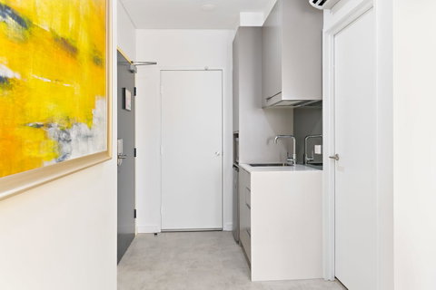 Value Suites Green Square - Accommodation Burleigh 18