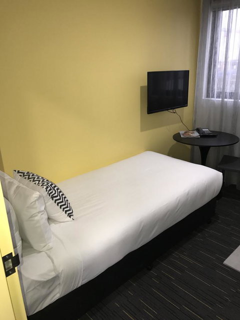 Value Suites Green Square - Accommodation Burleigh 32