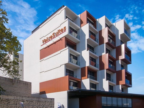 Value Suites Green Square - Accommodation Burleigh 0
