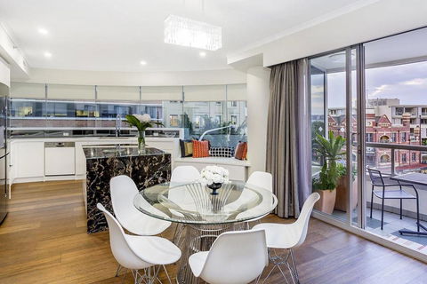 Darling Harbour ICC 3BR+PARKING+VIEWS è¾¾ä»¤æ¸¯å…¨æ™¯è±ªåŽä¸‰æˆ¿ - Accommodation Burleigh 2