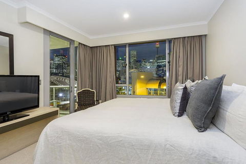 Darling Harbour ICC 3BR+PARKING+VIEWS è¾¾ä»¤æ¸¯å…¨æ™¯è±ªåŽä¸‰æˆ¿ - Accommodation Burleigh 6