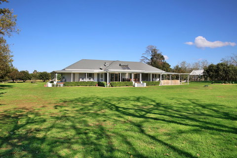 Terara Riverside Retreat - Accommodation Burleigh 23