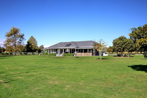 Terara Riverside Retreat - Accommodation Burleigh 5