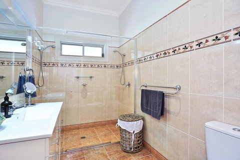 Terara Riverside Retreat - Accommodation Burleigh 15