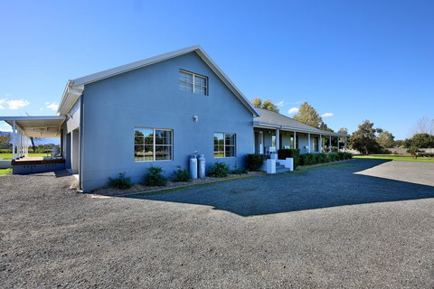 Terara Riverside Retreat - Accommodation Burleigh 42