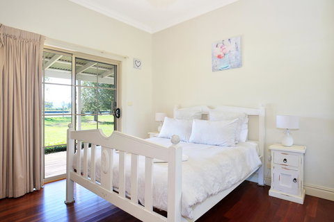 Terara Riverside Retreat - Accommodation Burleigh 14