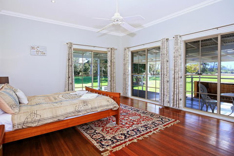 Terara Riverside Retreat - Accommodation Burleigh 4