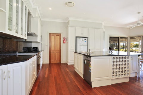 Terara Riverside Retreat - Accommodation Burleigh 8