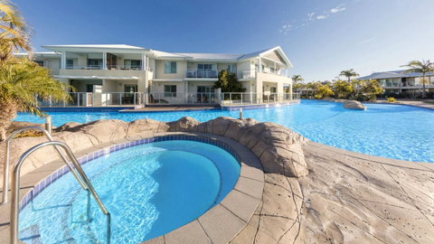 Oaks Port Stephens Pacific Blue Resort - Accommodation Burleigh 1