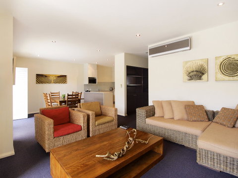 Oaks Port Stephens Pacific Blue Resort - Accommodation Burleigh 5