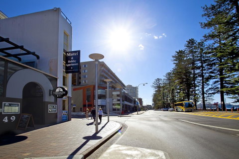 Manly Paradise Motel & Apartments - Accommodation Burleigh 5