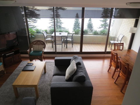 Manly Paradise Motel & Apartments - Accommodation Burleigh 27