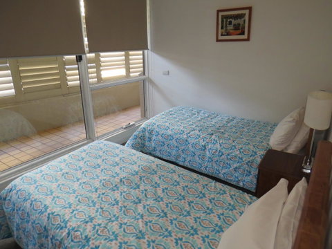 Manly Paradise Motel & Apartments - Accommodation Burleigh 32
